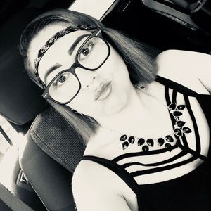 Meet your Posher, Andrea